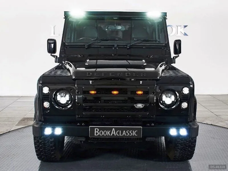 2014 Land Rover Defender 90 in London 3