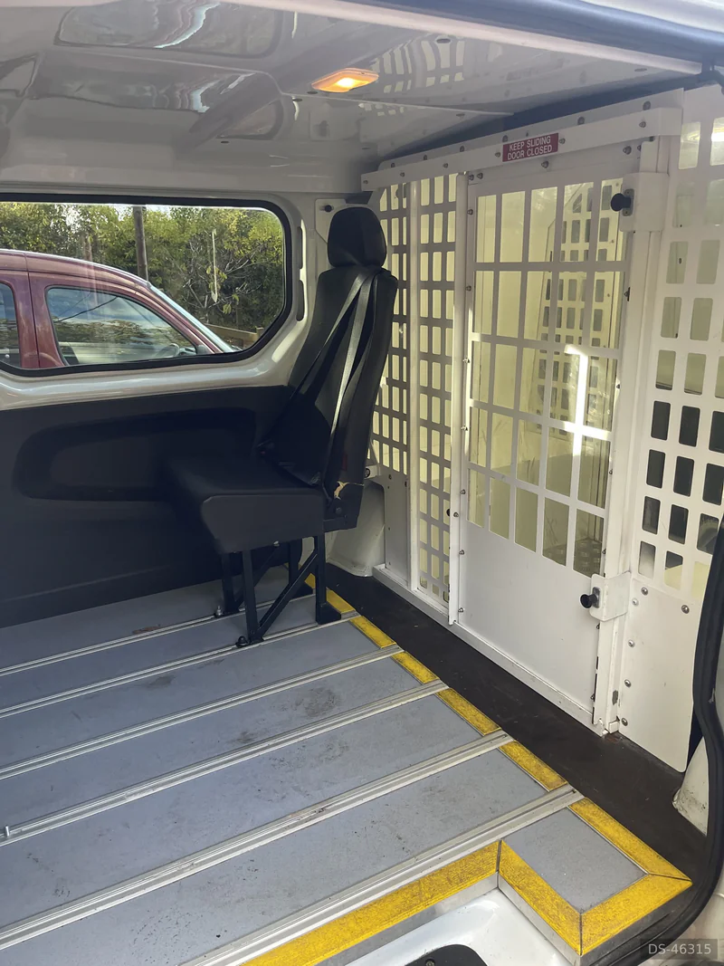 2019 Vauxhall Vivaro in Guildford 3