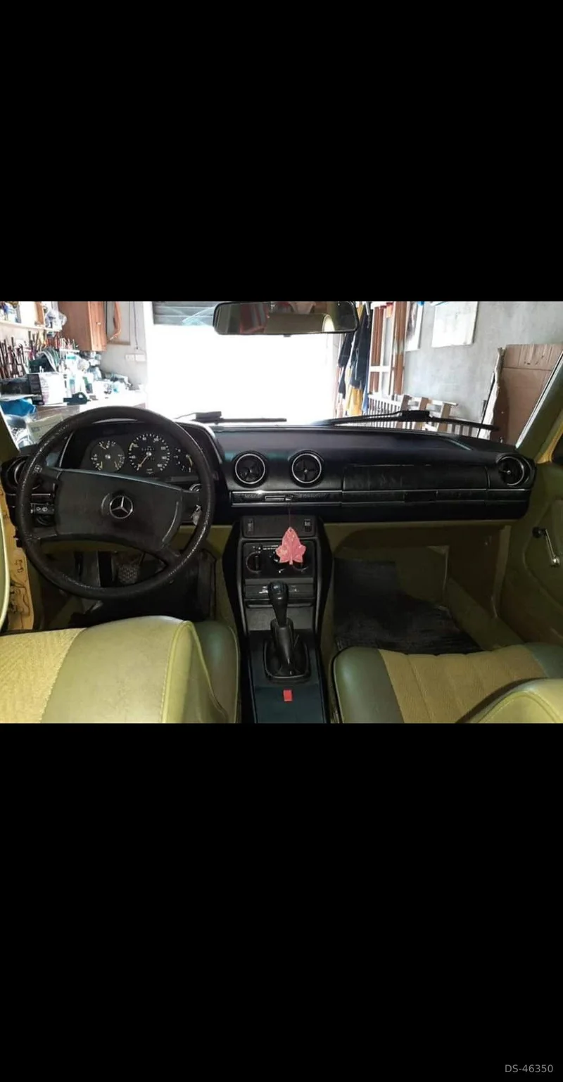 1982 Mercedes-Benz 200 D in Rocca Di Neto 2