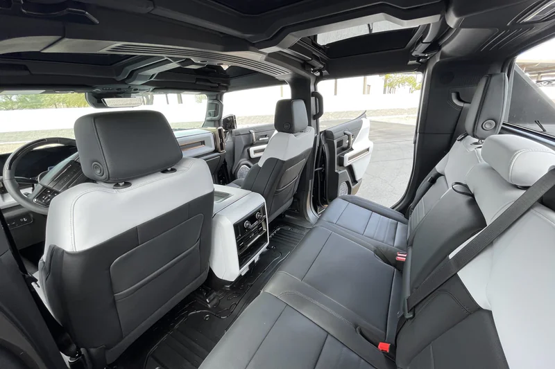 2023 GMC Hummer EV EV3X 8