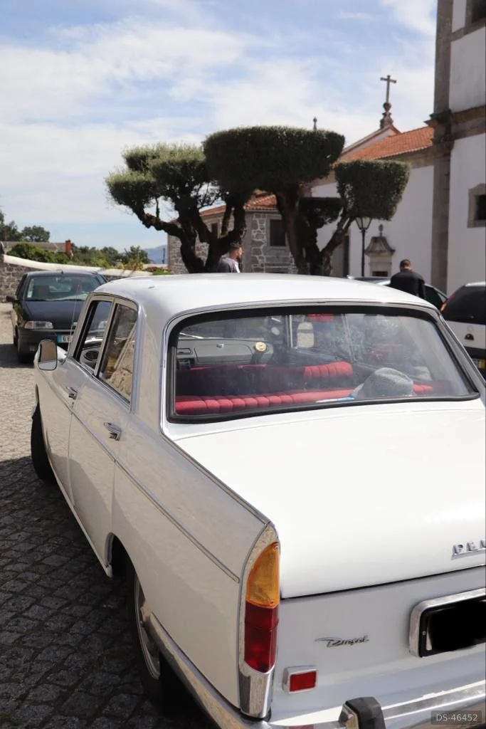 1970 Peugeot 404 in Subportela 3