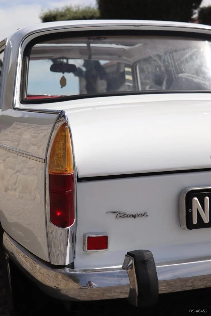 1970 Peugeot 404 in Subportela 6