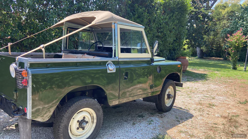1979 Land Rover Series 3 88 in Roma 5