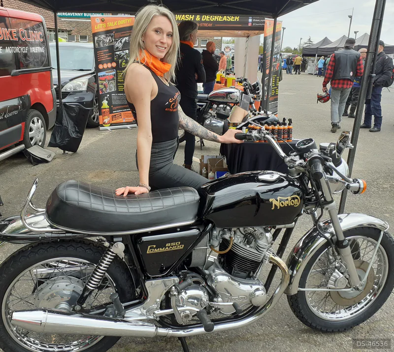 1974 Norton Commando Roadster Mk2 in East Grinstead 2