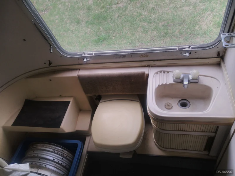 1977 Airstream Argosy 26 RV - Violet in London 8
