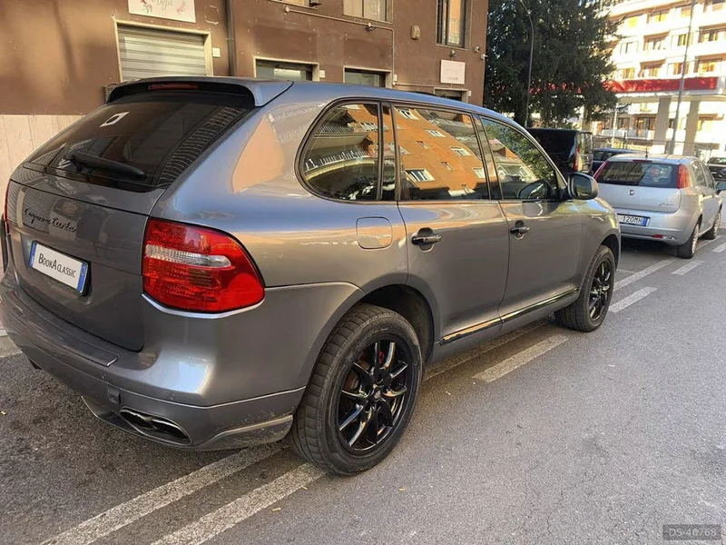 2003 Porsche Cayenne Turbo in Bari 4