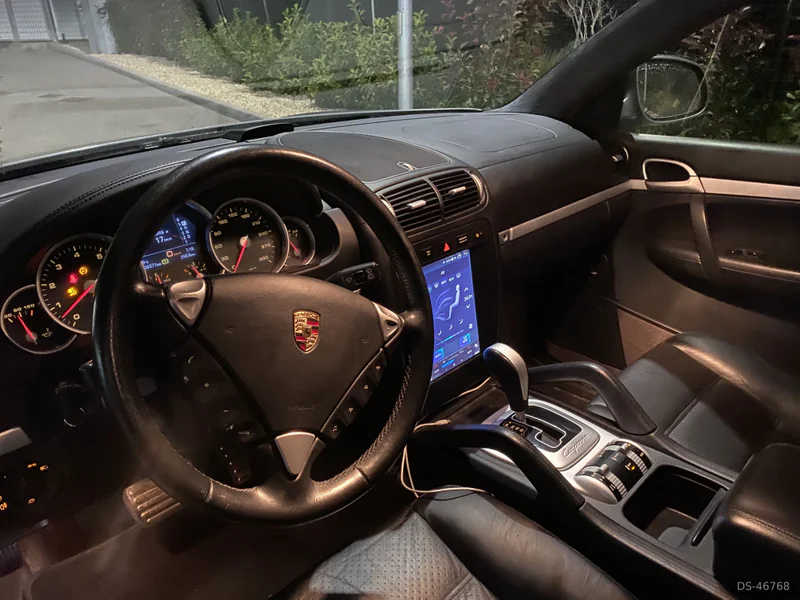 2003 Porsche Cayenne Turbo in Bari 6