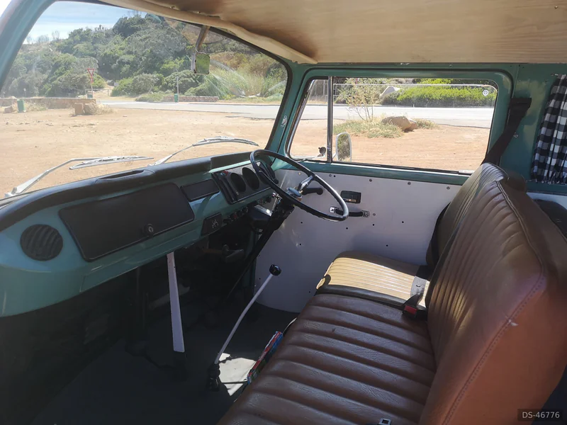 1970 Volkswagen T2 Westfalia in Hout Bay 8