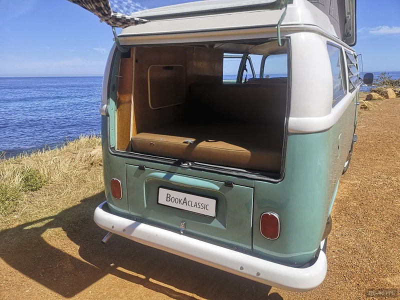 1970 Volkswagen T2 Westfalia in Hout Bay 7
