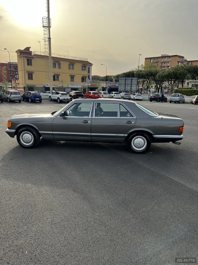1981 Mercedes-Benz 500 Sel W126 in Portici 3