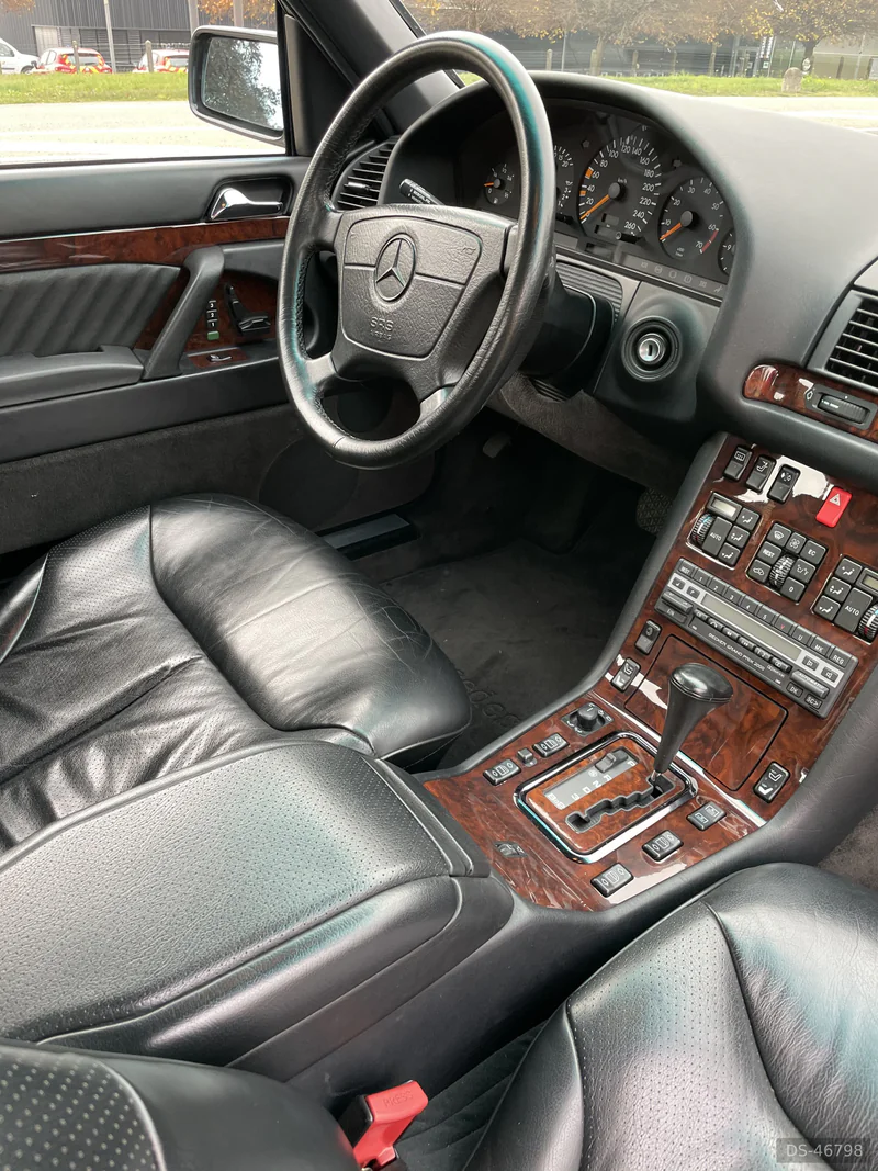 1991 Mercedes-Benz S500 in Praha 5