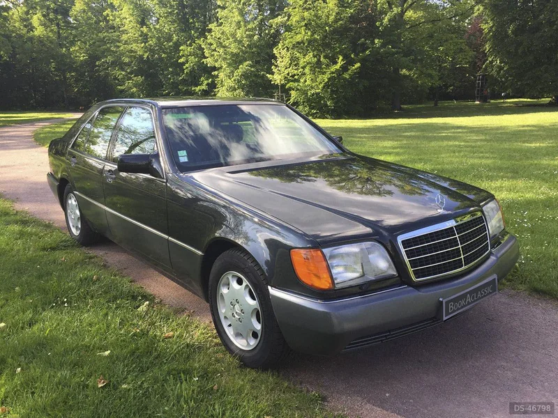 1991 Mercedes-Benz S500 in Praha