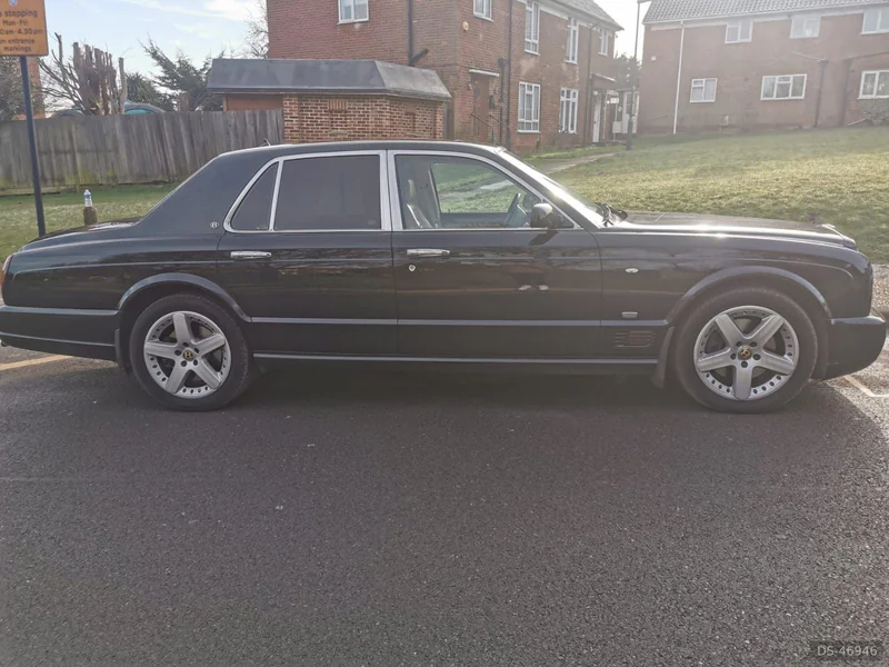 2006 Bentley Arnage in London 7