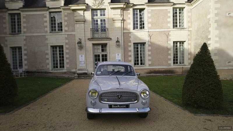 1965 Peugeot 403 in Le Plessis Grammoire 2