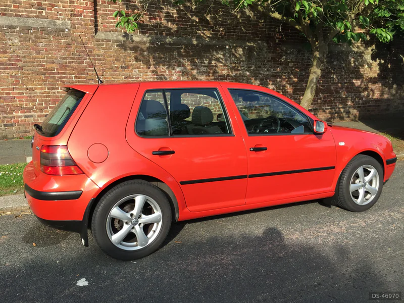 2000 Volkswagen Golf in Gatwick 4