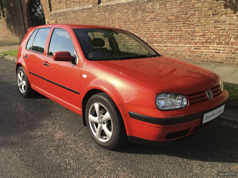 2000 Volkswagen Golf in Gatwick 3