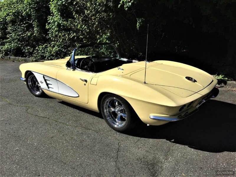 1961 Chevrolet Corvette in Langley 5