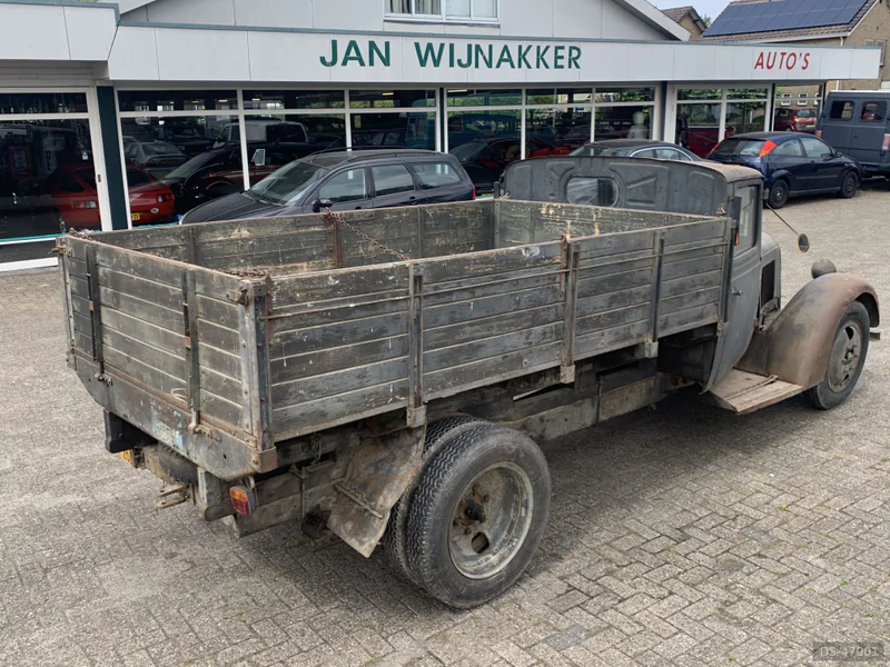 1930 Citroen Pickup U23 in Zeeland 2