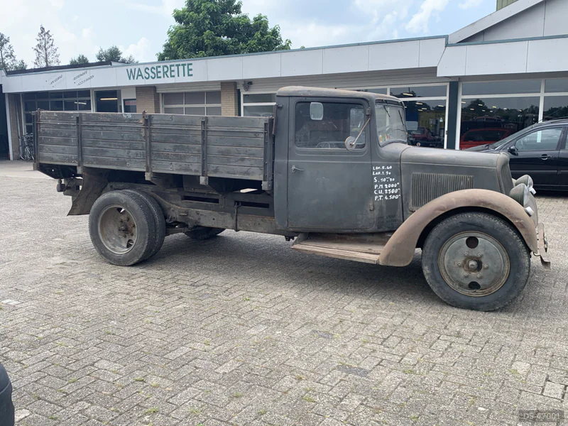 1930 Citroen Pickup U23 in Zeeland 3