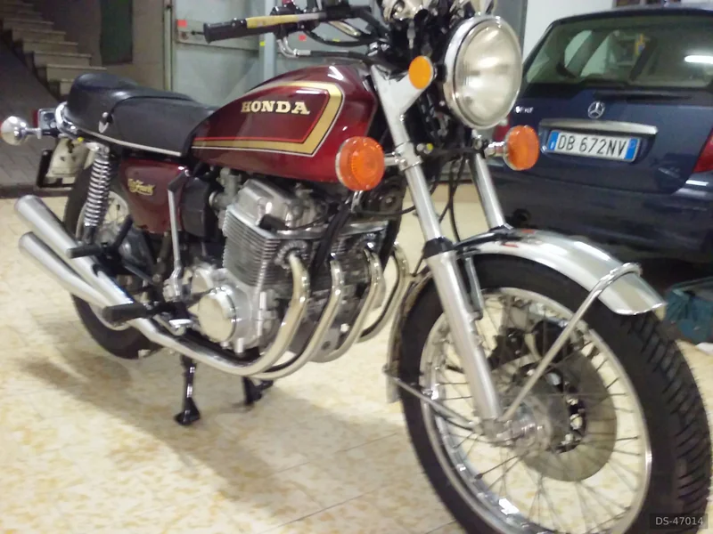 1976 Honda Cb 750 K7 in Napoli 3