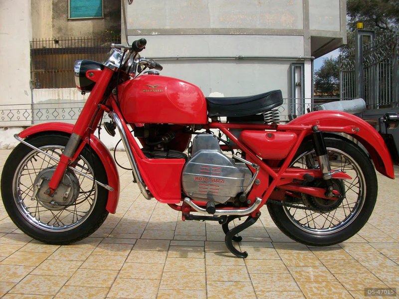 1972 Moto Guzzi Nuovo Falcole in Napoli 3