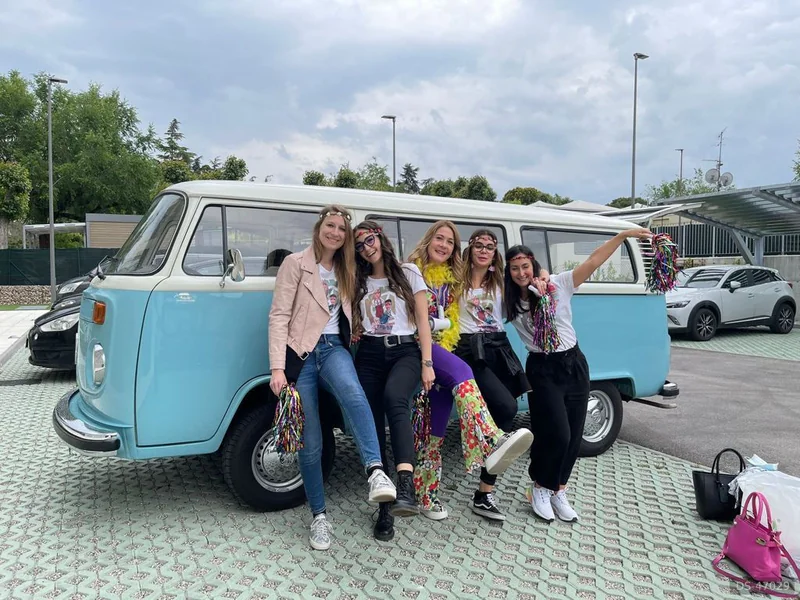 1974 Volkswagen T 2 Bullismo Hippye in Arbizzano-Santa Maria 13