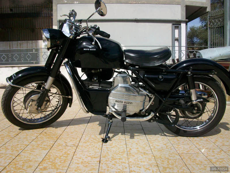 1972 Moto Guzzi Nuovo Falcole in Napoli 2