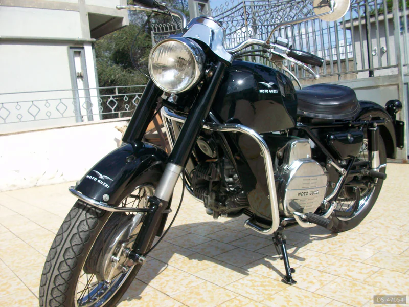 1972 Moto Guzzi Nuovo Falcole in Napoli 3