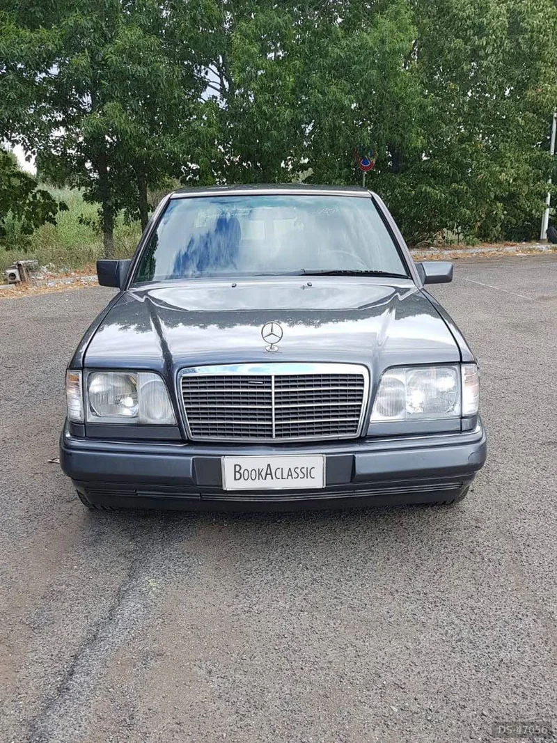 1994 Mercedes-Benz 200e in Napoli 4
