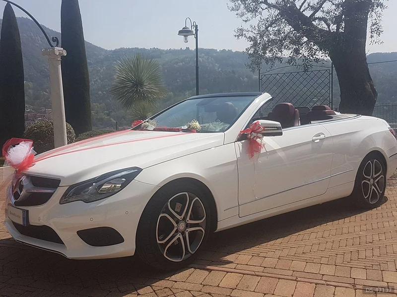 2016 Mercedes-Benz E 220 Cabrio in Milano 4