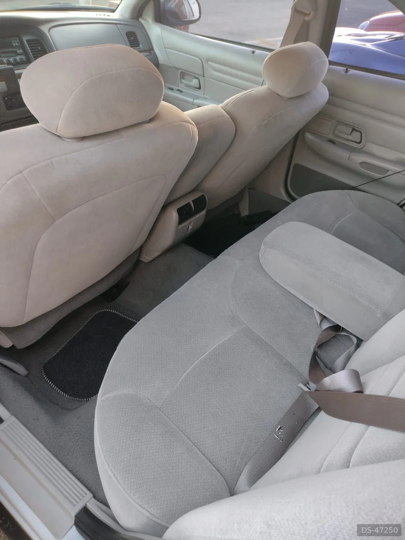 2002 Ford Crown Victoria in Leicestershire 6