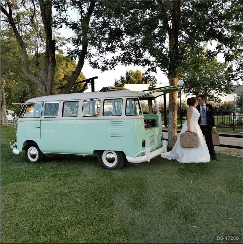 1965 Volkswagen T1 in Madrid 3
