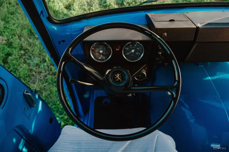 1970 Peugeot J7 in São Domingos De Rana 7