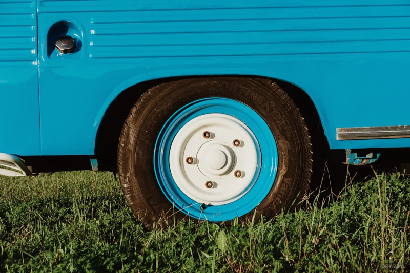 1970 Peugeot J7 in São Domingos De Rana 8