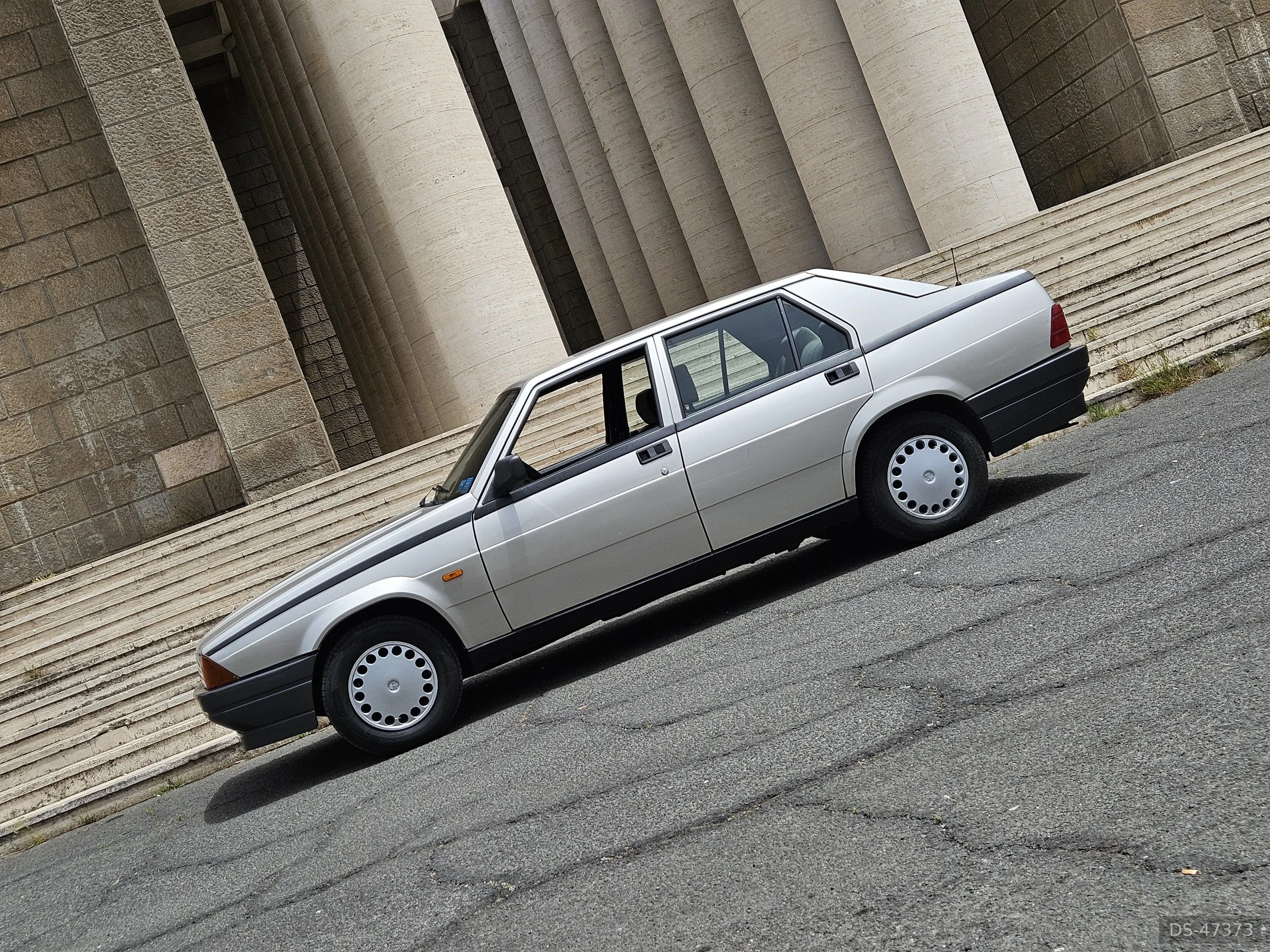 1989 Alfa Romeo 75