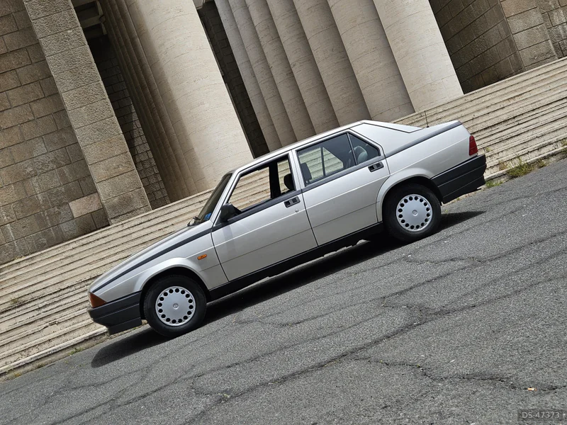 1989 Alfa Romeo 75 in Roma 1