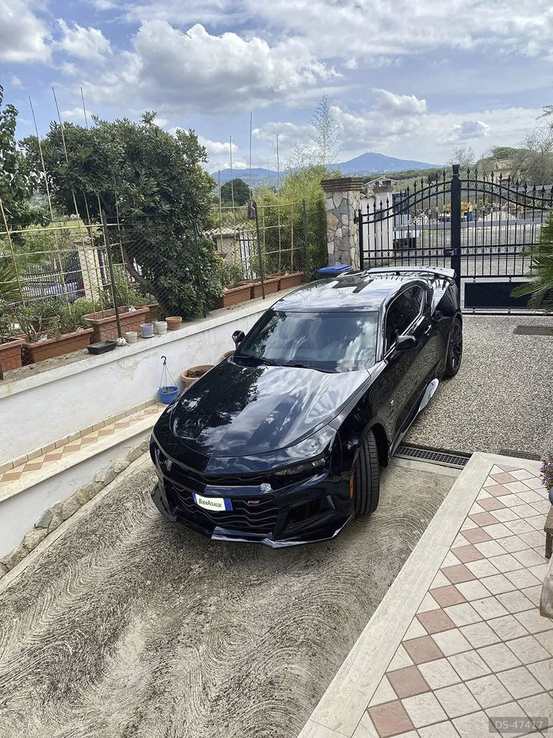 2018 Chevrolet Camaro in Roma 6