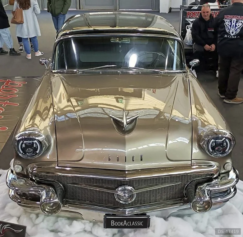 1956 Buick Century in Roma 1