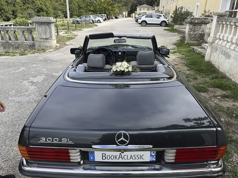 1987 Mercedes-Benz 300 SL - R107 in Ferney Voltaire 3