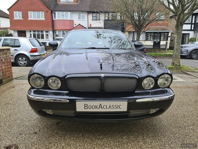 2003 Jaguar Xj8 350 in London