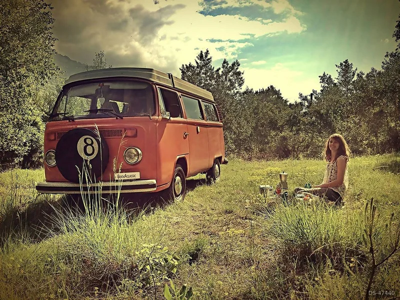 1975 Volkswagen T2 in Bern 2