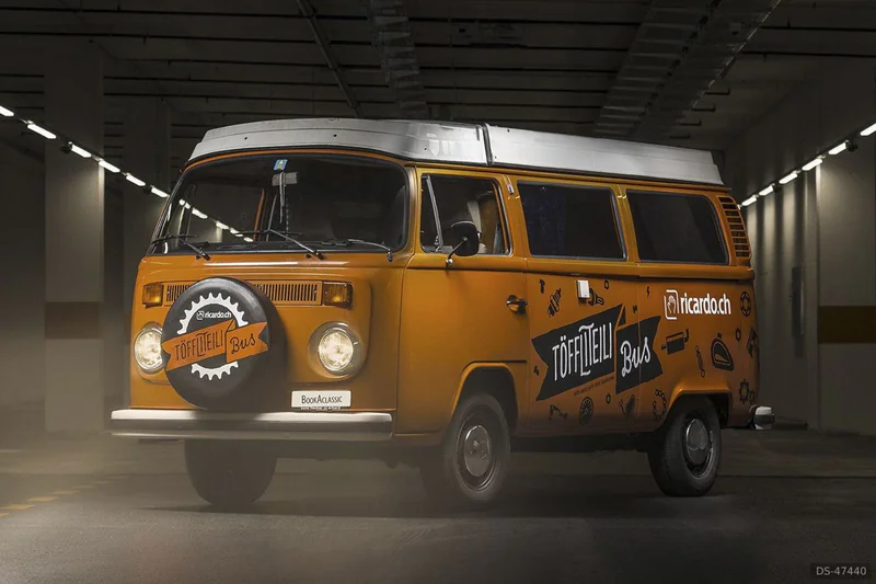 1975 Volkswagen T2 in Bern 10