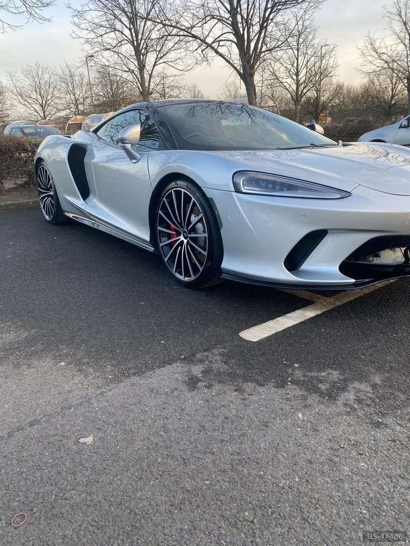 2020 McLaren Gt in London 3