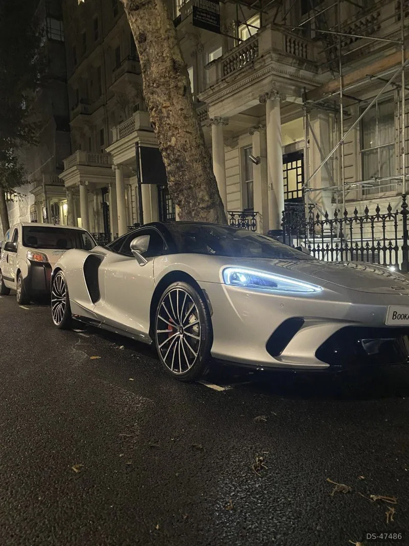 2020 McLaren Gt in London 2