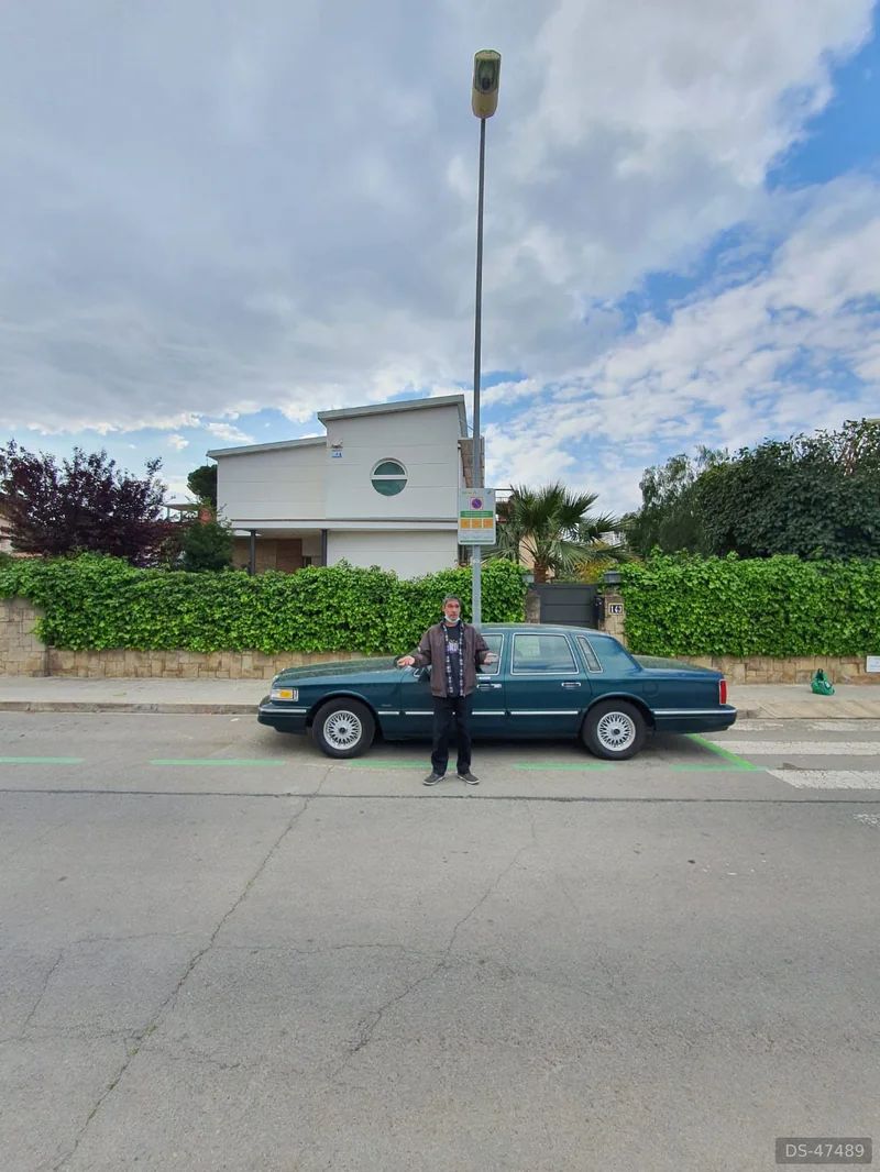 1995 Ford Lincoln in Pineda 2