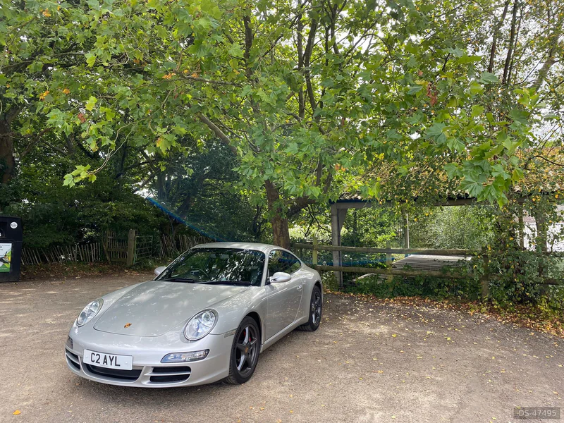 2005 Porsche 911 in Caterham 2
