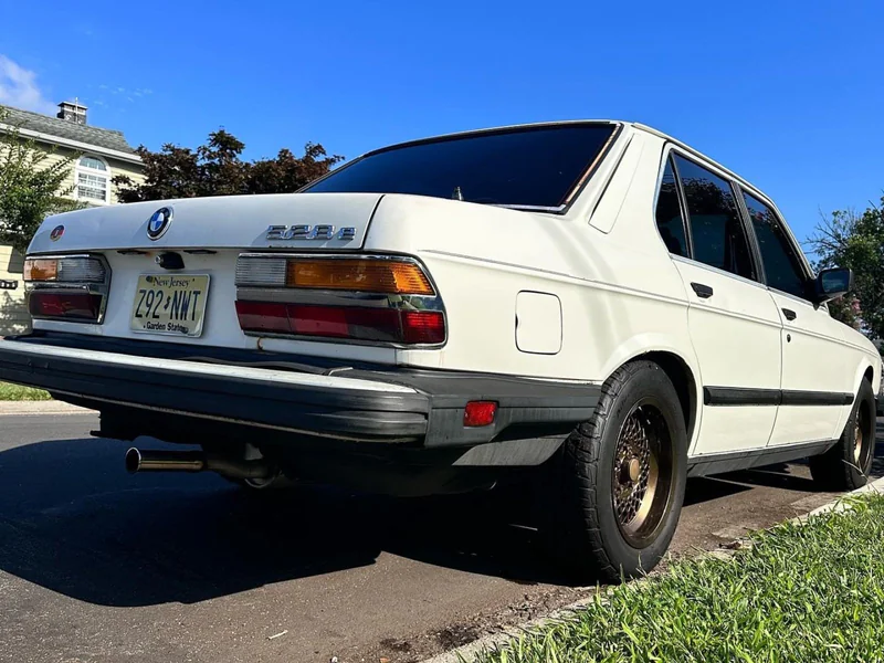 1988 BMW 528e Base 6