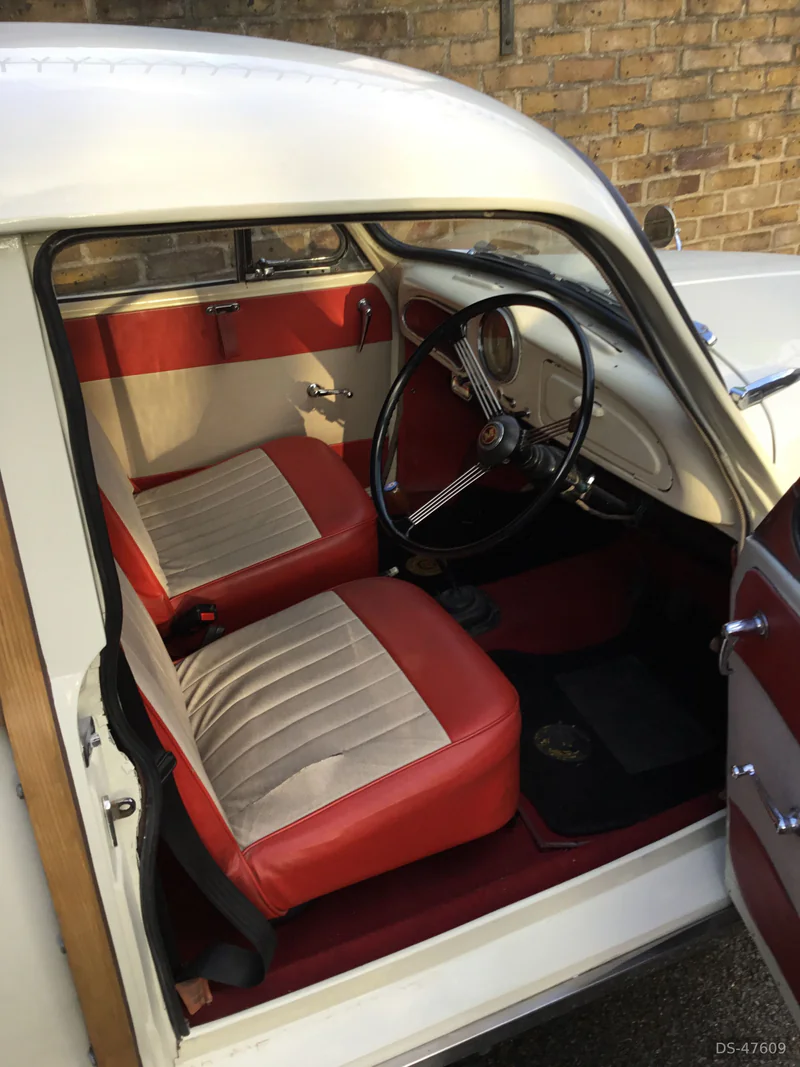 1962 Morris Minor Traveller Uk in London 3