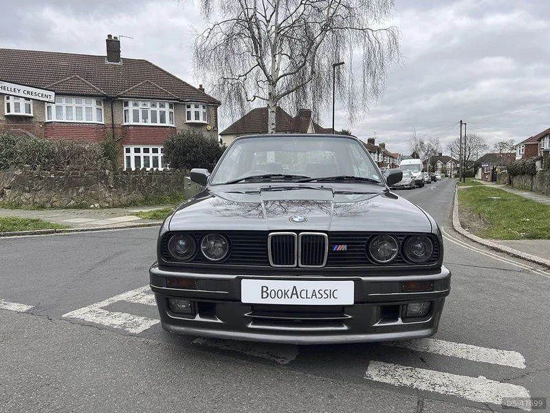 1992 BMW E30 325i Motorsport in Hounslow 5
