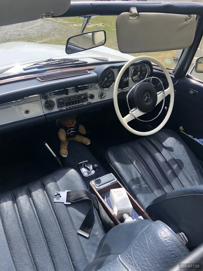 1968 Mercedes-Benz Pagoda in Cheshunt 4